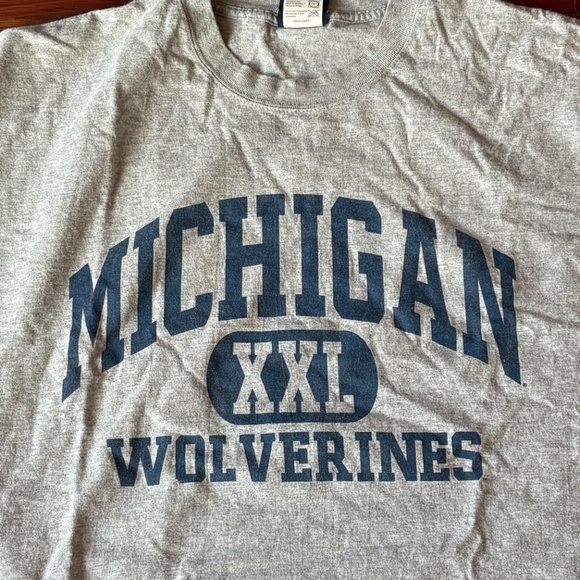 University of Michigan T-Shirt - Unisex - Picture 2 of 6